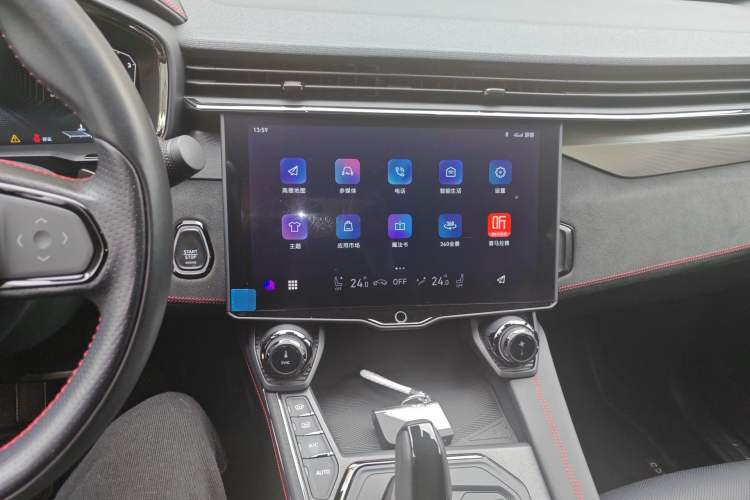 Used Lynk & Co 05 2020 2.0TD Four-Wheel Drive HypeHalo Audio And AC Panel