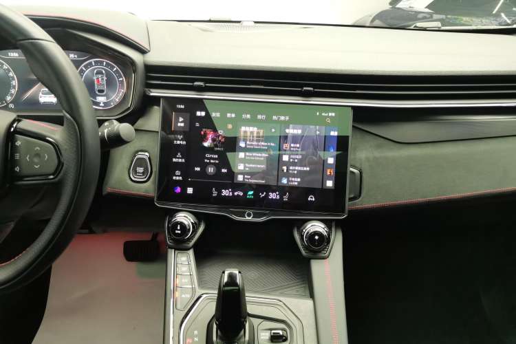 Used Lynk & Co 05 2020 2.0TD Four-Wheel Drive HypeHalo Audio And AC Panel