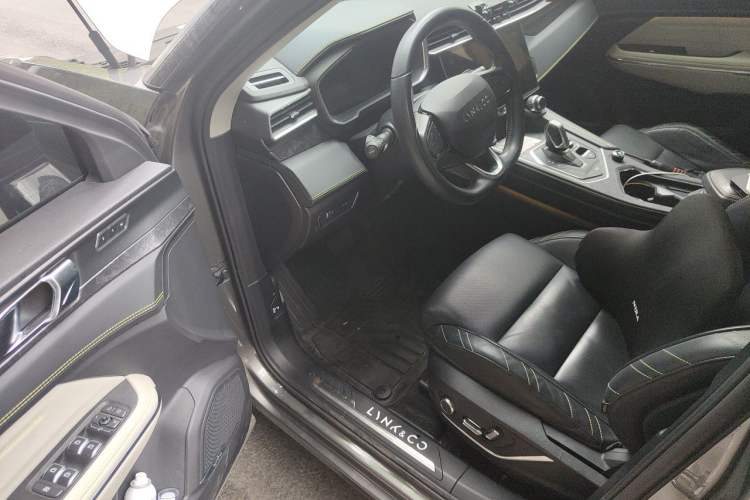 Used Lynk & Co 05 2020 2.0TD Two-Wheel Drive Shine Halo Driver Seat