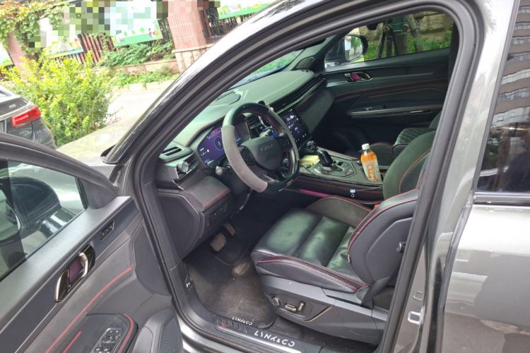 Used Lynk & Co 05 2020 2.0TD Four-Wheel Drive HypeHalo Driver Seat