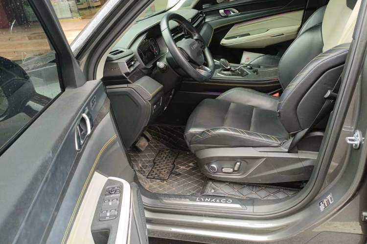 Used Lynk & Co 05 2020 2.0TD Two-Wheel Drive Shine Halo Driver Seat