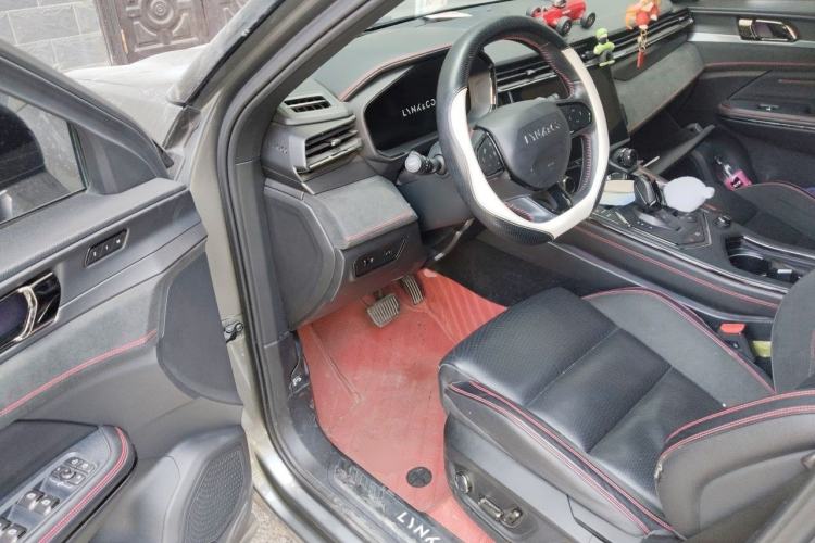 Used Lynk & Co 05 2020 2.0TD Four-Wheel Drive HypeHalo Driver Seat