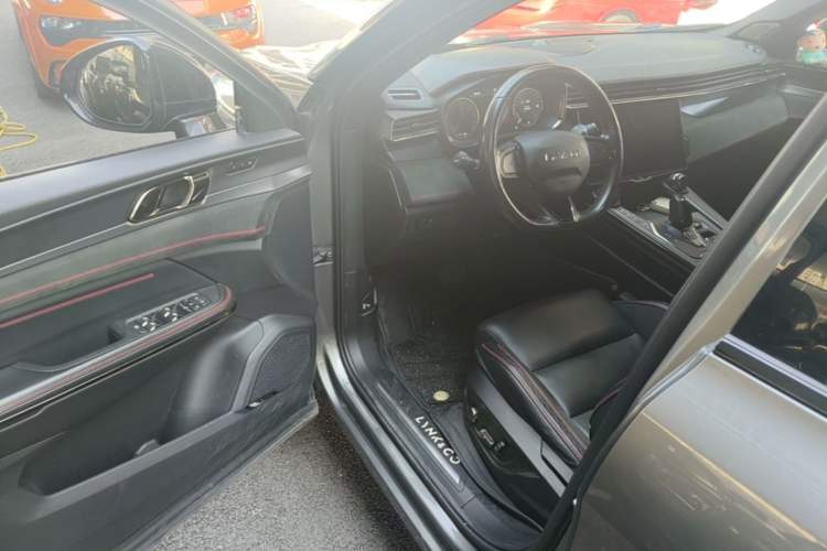 Used Lynk & Co 05 2020 2.0TD Four-Wheel Drive HypeHalo Driver Seat