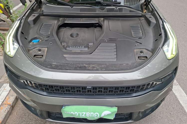 Used Lynk & Co 05 2020 2.0TD Four-Wheel Drive HypeHalo Engine Bay