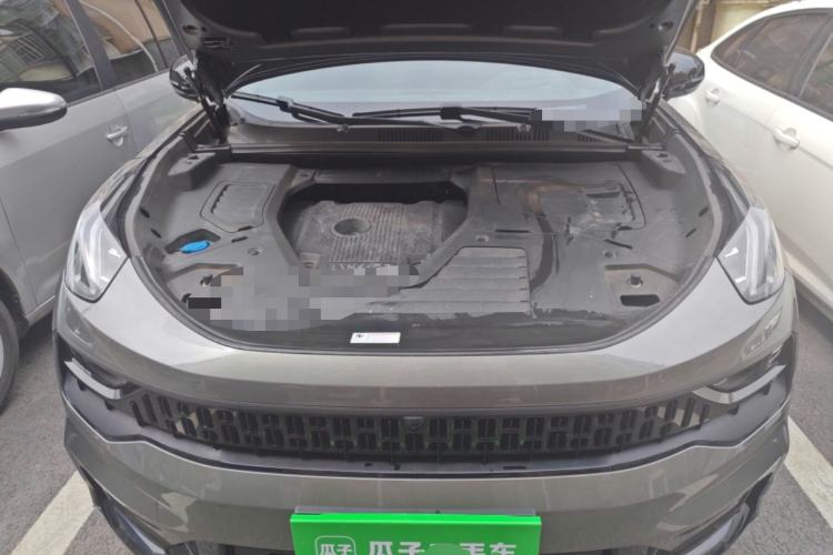 Used Lynk & Co 05 2020 2.0TD Four-Wheel Drive HypeHalo Engine Bay