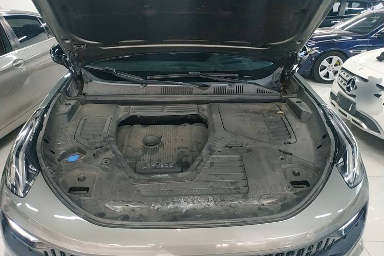 Used Lynk & Co 05 2020 2.0TD Four-Wheel Drive HypeHalo Engine Bay