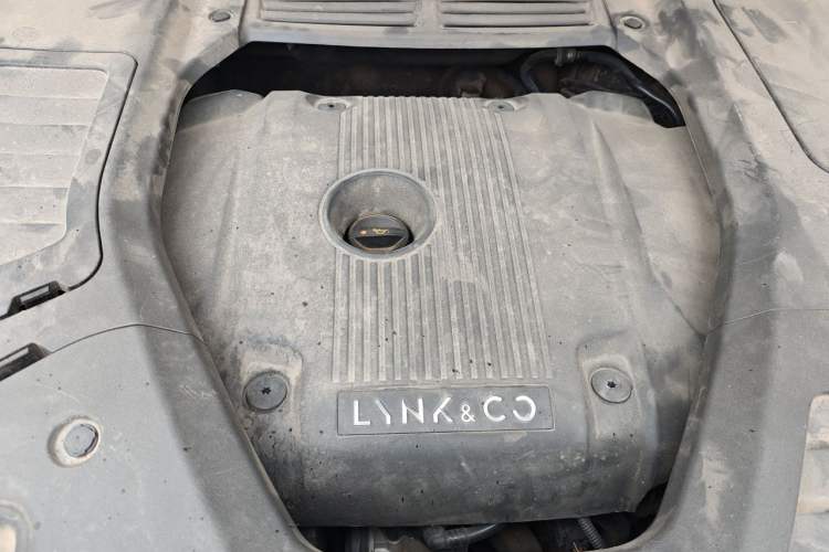 Used Lynk & Co 05 2020 2.0TD Two-Wheel Drive Shine Halo Engine Bay