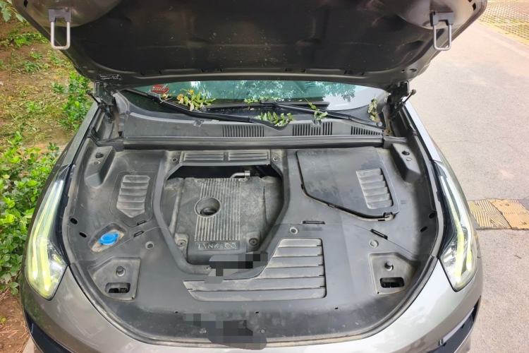 Used Lynk & Co 05 2020 2.0TD Four-Wheel Drive HypeHalo Engine Bay