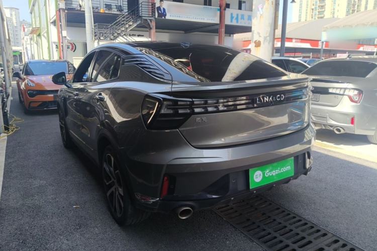 Used Lynk & Co 05 2020 2.0TD Four-Wheel Drive HypeHalo Exterior 2