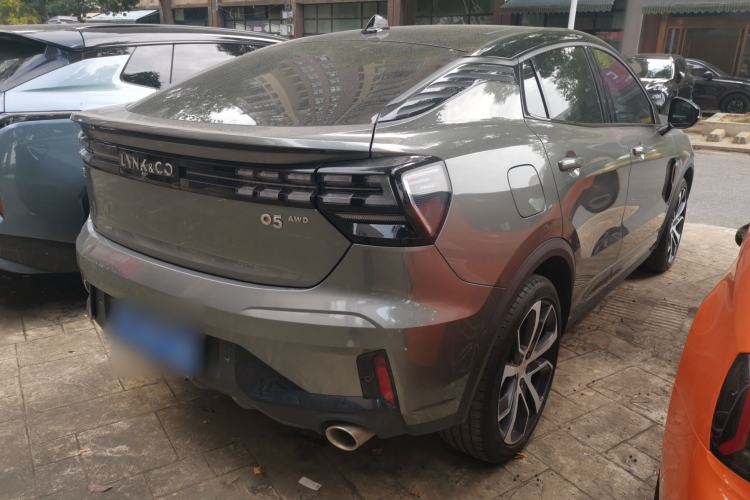 Used Lynk & Co 05 2020 2.0TD Four-Wheel Drive HypeHalo Exterior 3