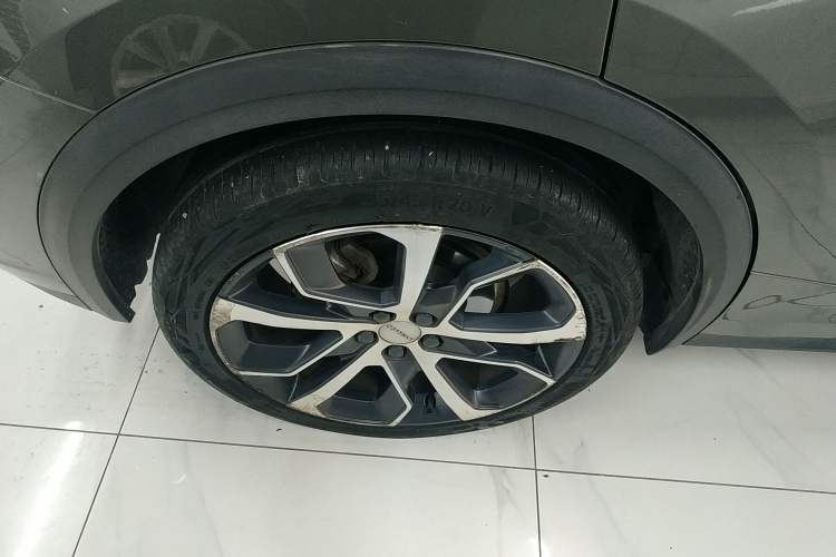 Used Lynk & Co 05 2020 2.0TD Four-Wheel Drive HypeHalo Exterior 4