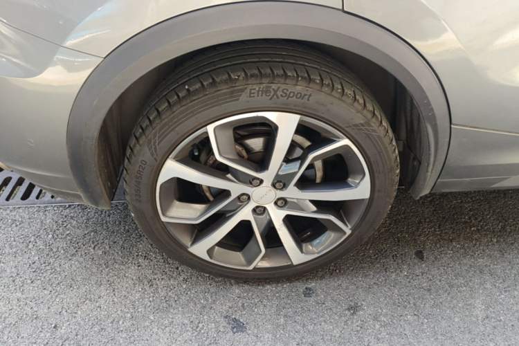 Used Lynk & Co 05 2020 2.0TD Four-Wheel Drive HypeHalo Exterior 5