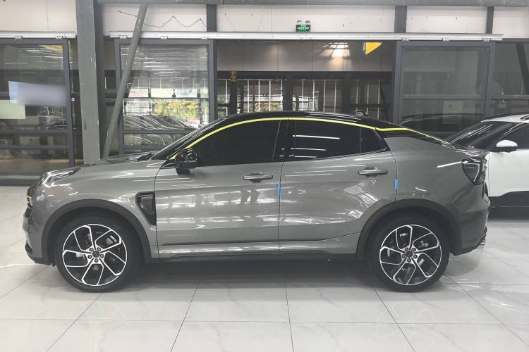 Used Lynk & Co 05 2020 2.0TD Two-Wheel Drive Shine Halo Exterior 5