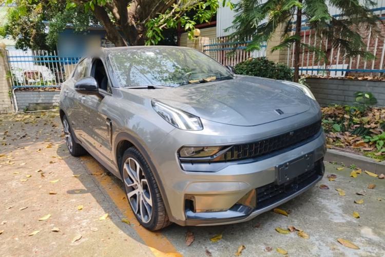 Used Lynk & Co 05 2020 2.0TD Four-Wheel Drive HypeHalo Front Right 45 Deg