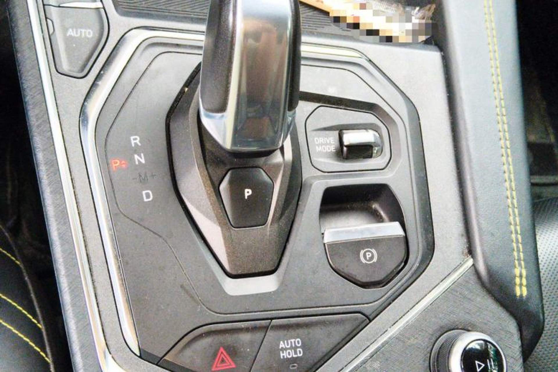 Used Lynk & Co 05 2020 2.0TD Two-Wheel Drive Shine Halo Gear Lever