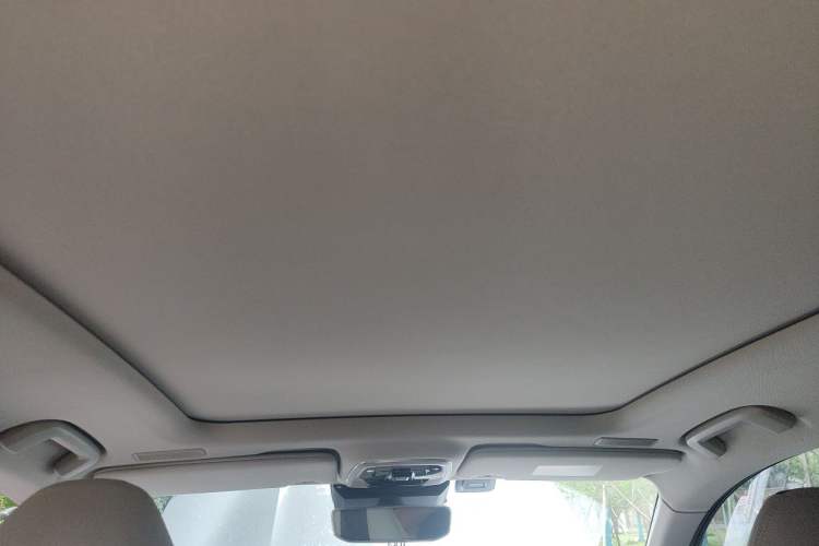 Used Lynk & Co 05 2020 2.0TD Two-Wheel Drive Shine Halo Headliner