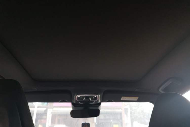 Used Lynk & Co 05 2020 2.0TD Four-Wheel Drive HypeHalo Headliner