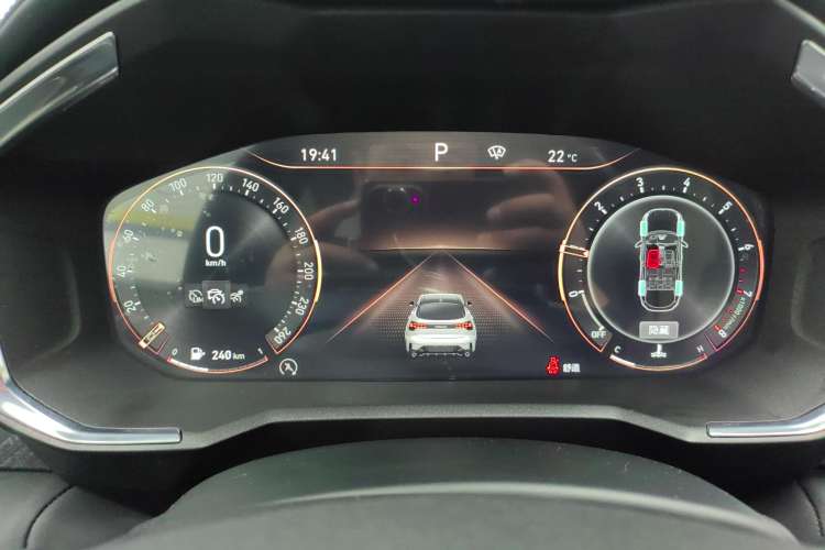 Used Lynk & Co 05 2020 2.0TD Two-Wheel Drive Shine Halo Instrument Cluster