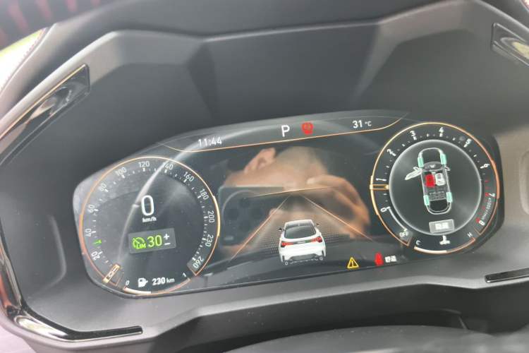 Used Lynk & Co 05 2020 2.0TD Four-Wheel Drive HypeHalo Instrument Cluster
