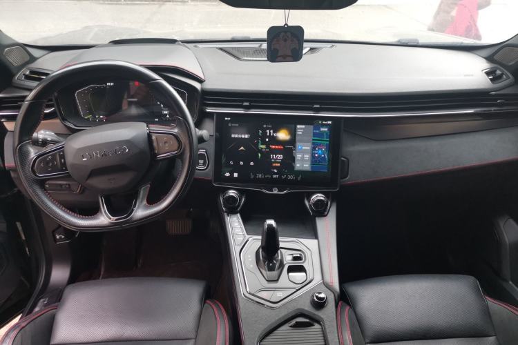 Used Lynk & Co 05 2020 2.0TD Four-Wheel Drive HypeHalo Interior 3
