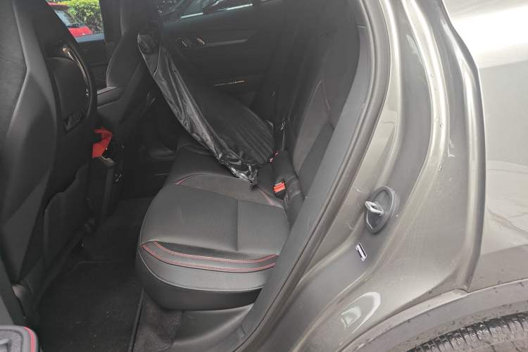 Used Lynk & Co 05 2020 2.0TD Four-Wheel Drive HypeHalo Interior 4