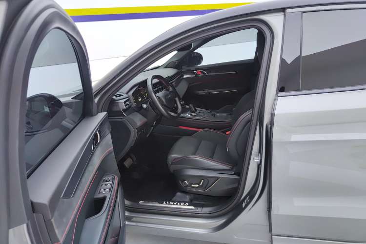 Used Lynk & Co 05 2020 2.0TD Four-Wheel Drive HypeHalo Left Front Seat