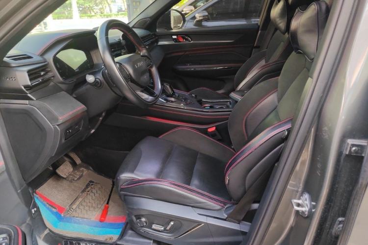 Used Lynk & Co 05 2020 2.0TD Four-Wheel Drive HypeHalo Left Front Seat