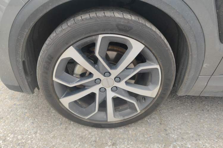 Used Lynk & Co 05 2020 2.0TD Four-Wheel Drive HypeHalo Left Front Wheel Hub