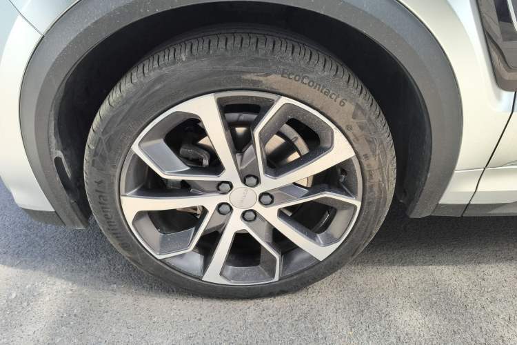 Used Lynk & Co 05 2020 2.0TD Four-Wheel Drive HypeHalo Left Front Wheel Hub