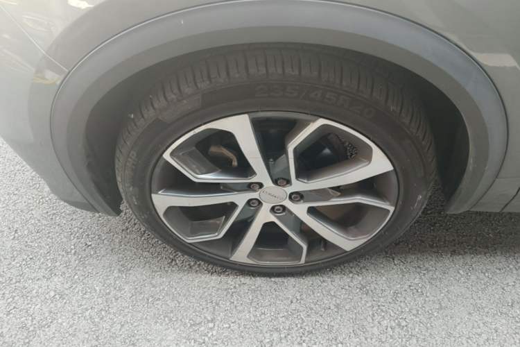 Used Lynk & Co 05 2020 2.0TD Four-Wheel Drive HypeHalo Left Front Wheel Hub