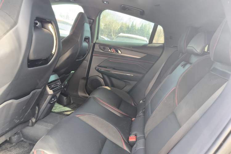 Used Lynk & Co 05 2020 2.0TD Four-Wheel Drive HypeHalo Left Rear Seat