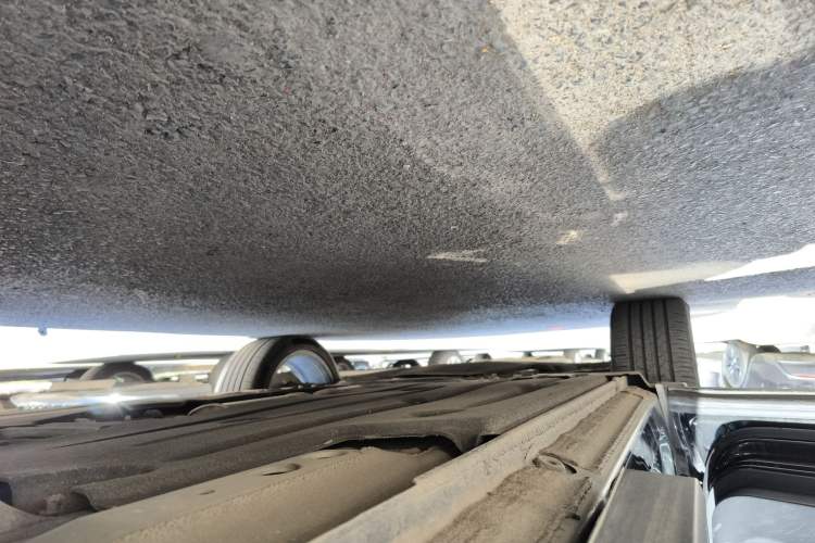 Used Lynk & Co 05 2020 2.0TD Four-Wheel Drive HypeHalo Left Side Sill