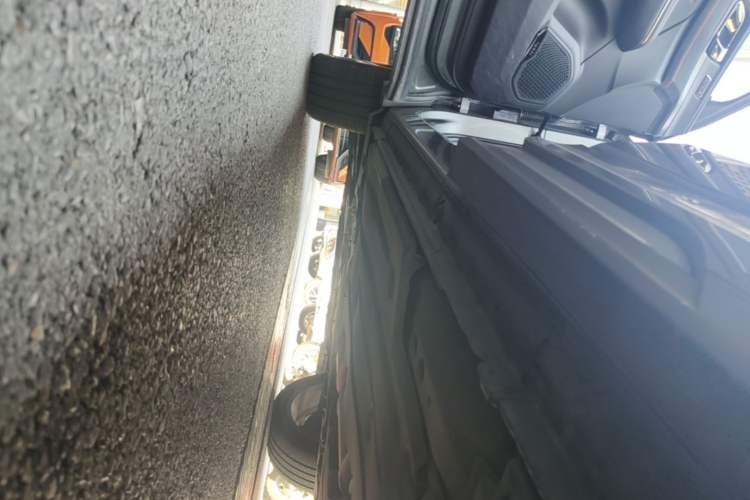 Used Lynk & Co 05 2020 2.0TD Four-Wheel Drive HypeHalo Left Side Sill
