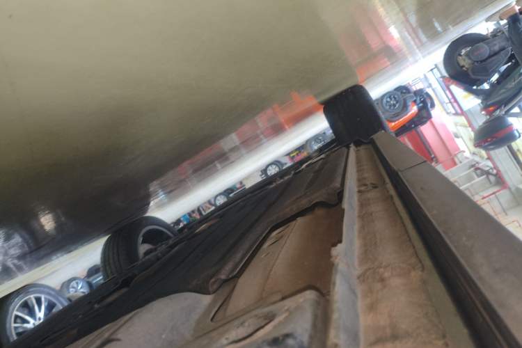 Used Lynk & Co 05 2020 2.0TD Two-Wheel Drive Zhaoyang Plus Left Side Sill