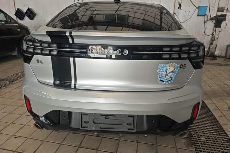 Used Lynk & Co 05 2020 2.0TD Two-Wheel Drive Shine Halo Rear
