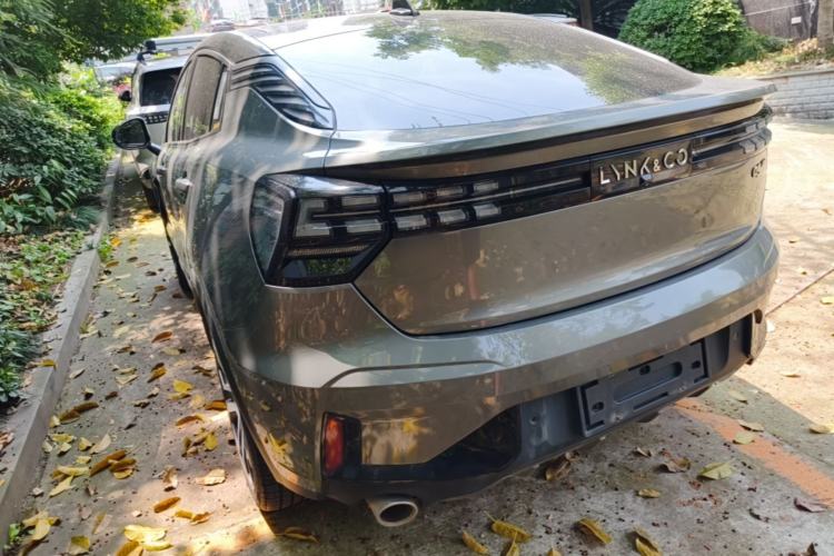 Used Lynk & Co 05 2020 2.0TD Four-Wheel Drive HypeHalo Rear Left 45 Deg