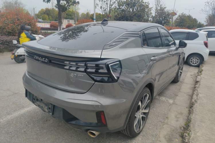 Used Lynk & Co 05 2020 2.0TD Four-Wheel Drive HypeHalo Rear Right 45 Deg