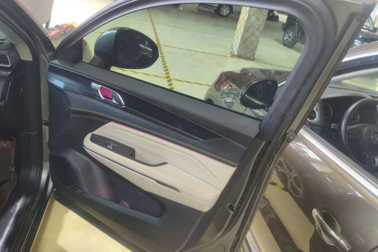 Used Lynk & Co 05 2020 2.0TD Two-Wheel Drive Zhaoyang Plus Right Front Door Interior