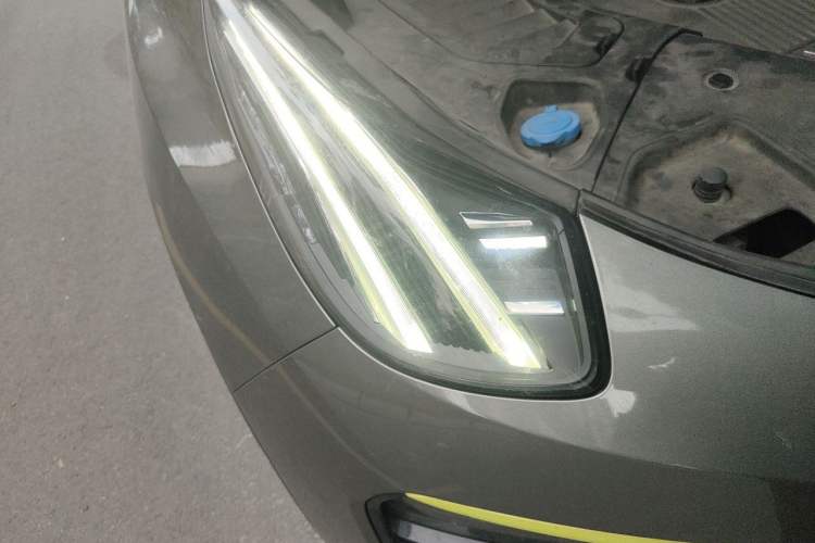 Used Lynk & Co 05 2020 2.0TD Two-Wheel Drive Shine Halo Right Front Headlight