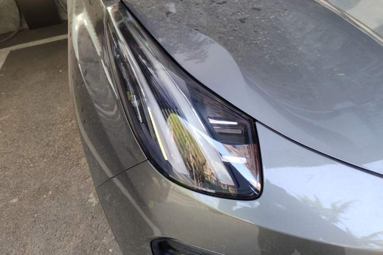 Used Lynk & Co 05 2020 2.0TD Four-Wheel Drive HypeHalo Right Front Headlight