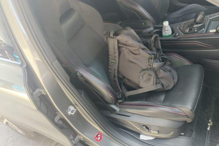 Used Lynk & Co 05 2020 2.0TD Four-Wheel Drive HypeHalo Right Front Seat