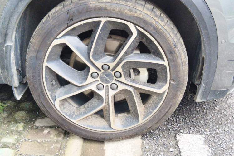 Used Lynk & Co 05 2020 2.0TD Two-Wheel Drive Shine Halo Right Front Wheel Hub