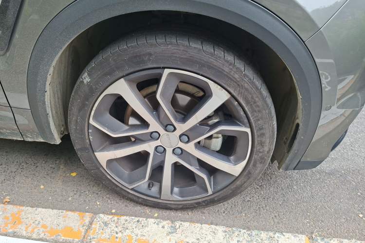 Used Lynk & Co 05 2020 2.0TD Four-Wheel Drive HypeHalo Right Front Wheel Hub