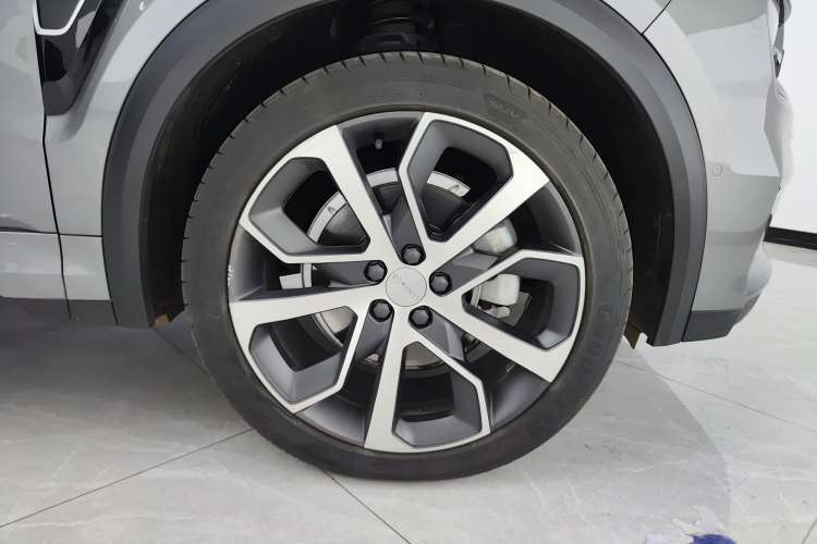 Used Lynk & Co 05 2020 2.0TD Four-Wheel Drive HypeHalo Right Front Wheel Hub