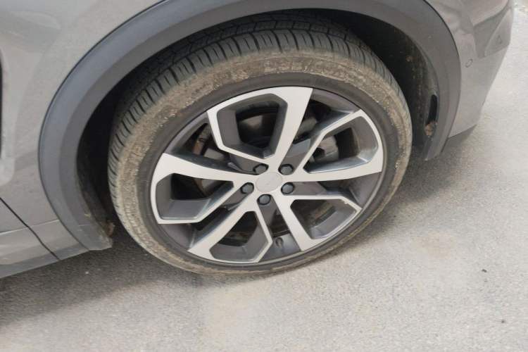 Used Lynk & Co 05 2020 2.0TD Four-Wheel Drive HypeHalo Right Front Wheel Hub