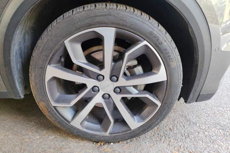 Used Lynk & Co 05 2020 2.0TD Four-Wheel Drive HypeHalo Right Front Wheel Hub