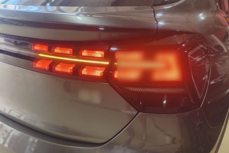 Used Lynk & Co 05 2020 2.0TD Two-Wheel Drive Zhaoyang Plus Right Rear Taillight
