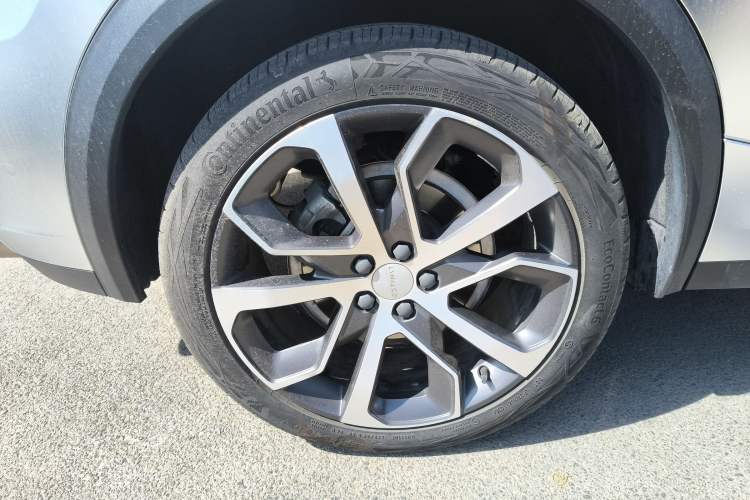 Used Lynk & Co 05 2020 2.0TD Four-Wheel Drive HypeHalo Right Rear Wheel Hub
