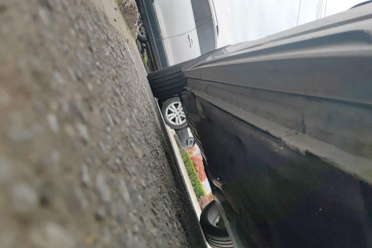 Used Lynk & Co 05 2020 2.0TD Four-Wheel Drive HypeHalo Right Side Sill