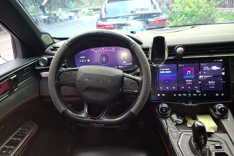 Used Lynk & Co 05 2020 2.0TD Four-Wheel Drive HypeHalo Steering Wheel